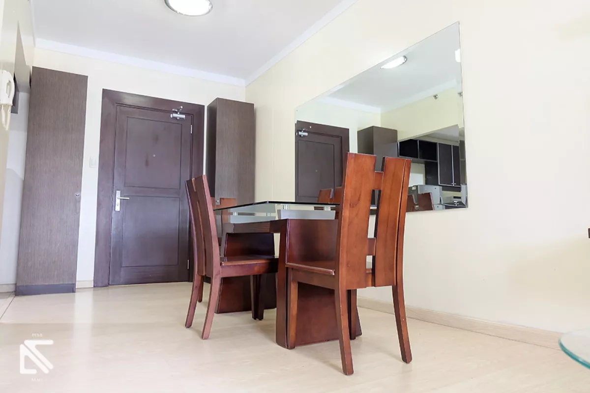 "Great Deal! Two Bedroom For Lease near Burgos Circle, Taguig City"04