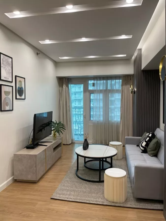 1 Bedroom with balcony for Rent in Two Serendra BGC | Ref: J23DZ702