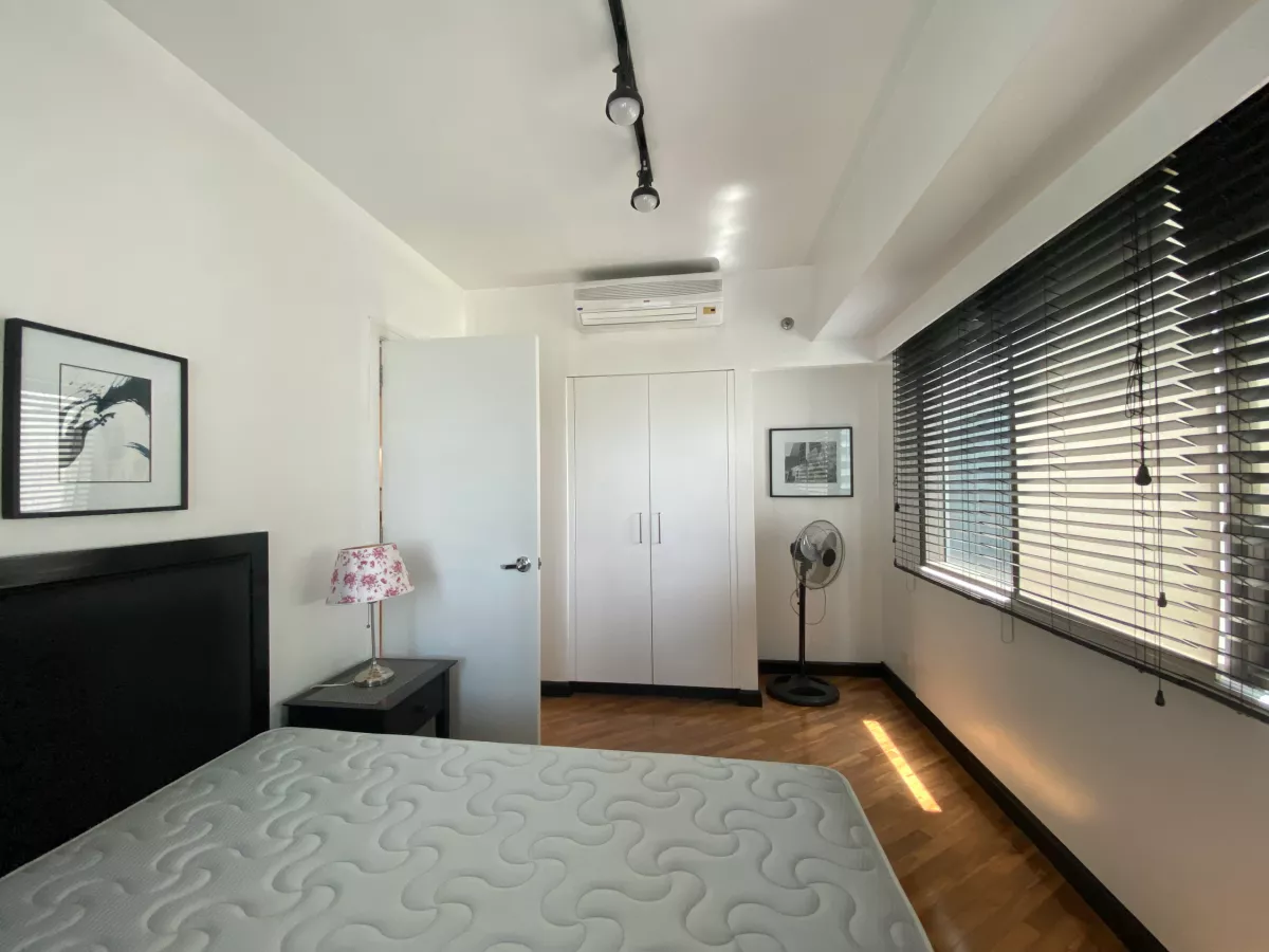 "FOR LEASE: 2 Bedroom Condominium Unit in Joya South Tower, Rockwell, Makati"04
