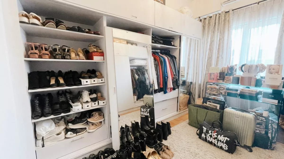 Flash Deal!! Fully Furnished 2 BR With Appliances For Lease In BGC !! 70k Only!08