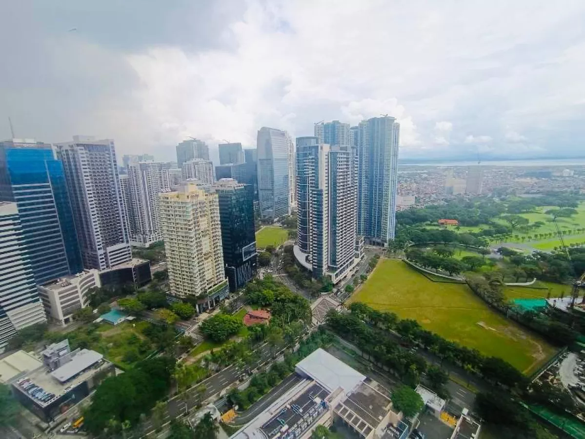 "For Lease: Fully-furnished 1 Bedroom in The Beaufort BGC, Taguig"10