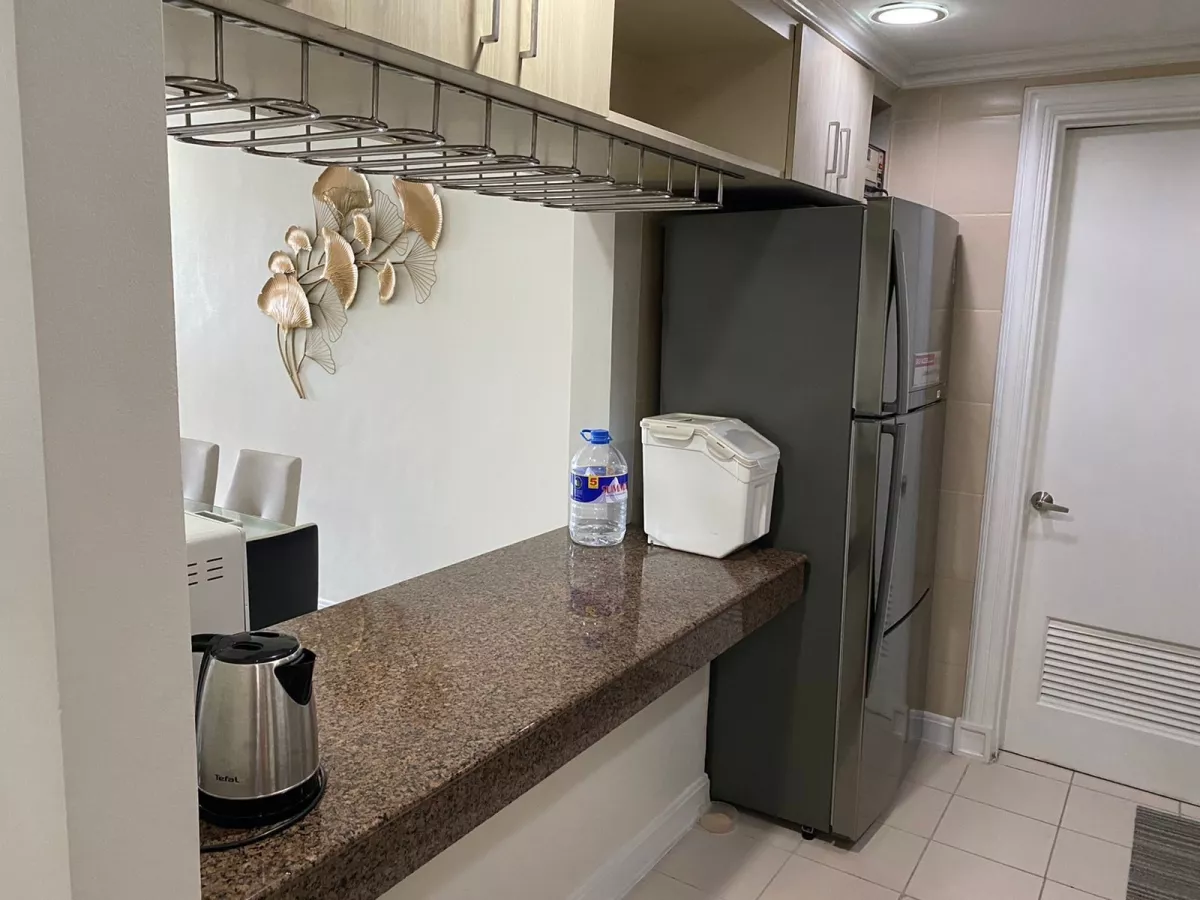 Residential Condo in Renaissance 200005