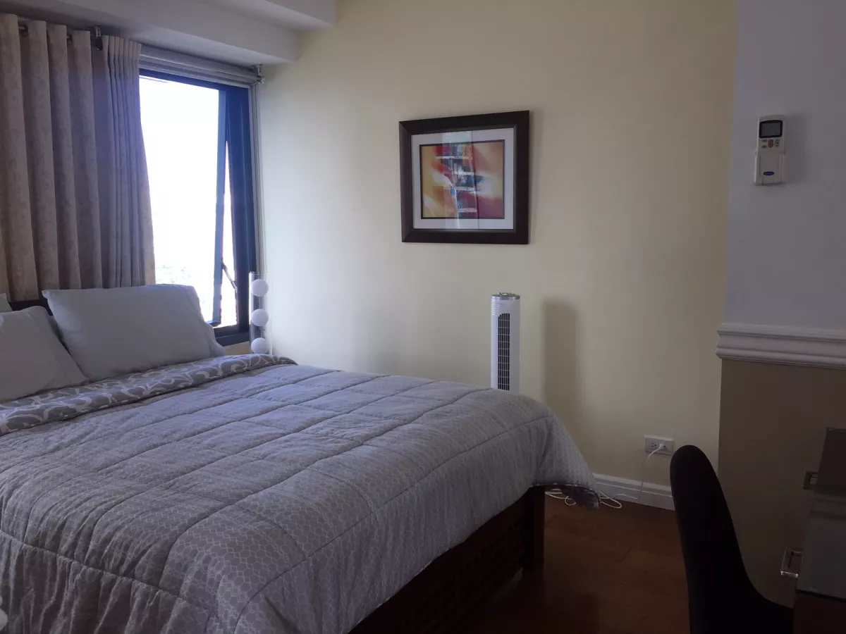 3-BR with Balcony at One Rockwell East For Lease in Makati City04