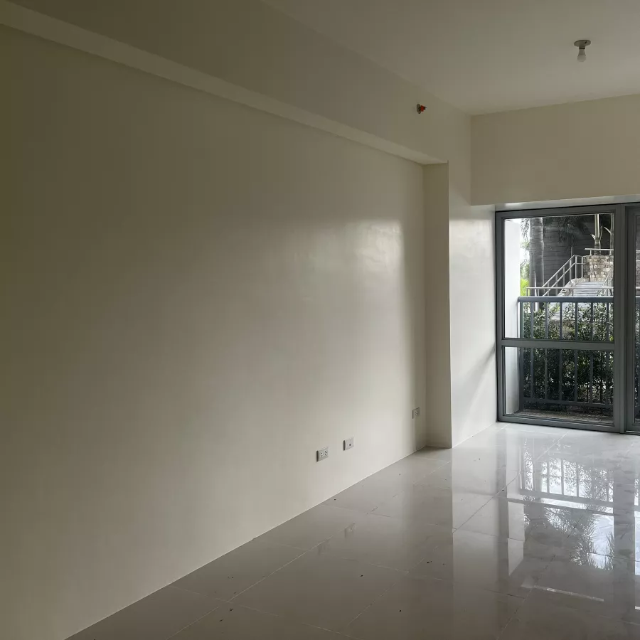 Brand New Special Condo Unit with Balcony for lease at Muntinlupa03