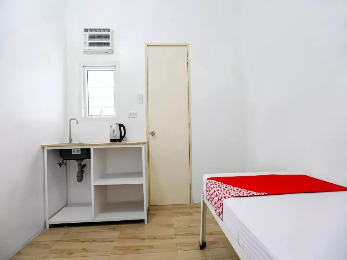 For Rent Fully Furnished Unit at OYO 665 Pasay Centrale Hotel in Pasay City03