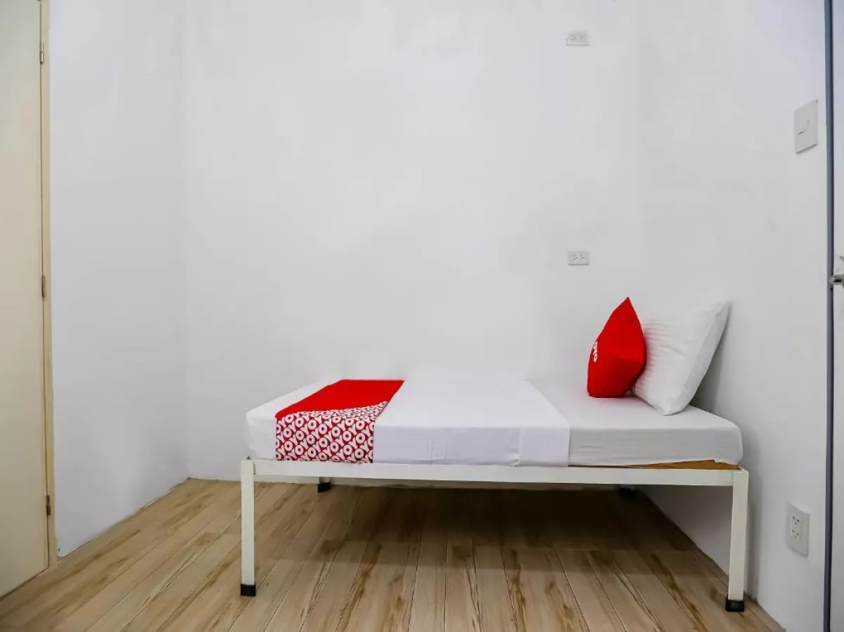 For Rent Fully Furnished Unit at OYO 665 Pasay Centrale Hotel in Pasay City04