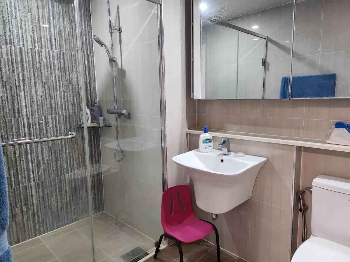 "Studio Condominium Unit for Rent in D'Heights Clark, Angeles near Hilton"05