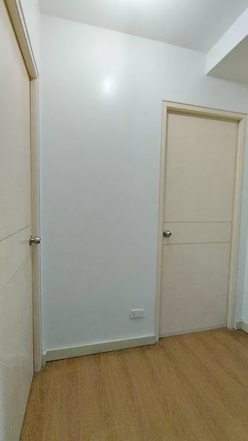 For Rent 2 Bedroom Condominium in Pioneer Mandaluyong08