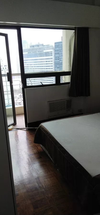 BSA Suites Makati 3 Bedroom Furnished for Rent.  100sqm  with carpark05
