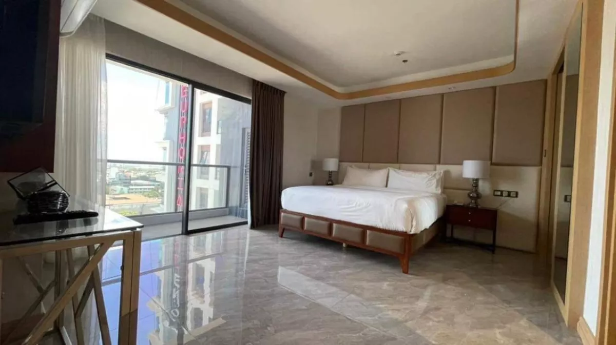 For Rent 73 Sqm 1BR Modern Elegant Condo Unit at One Euphoria Angeles City06