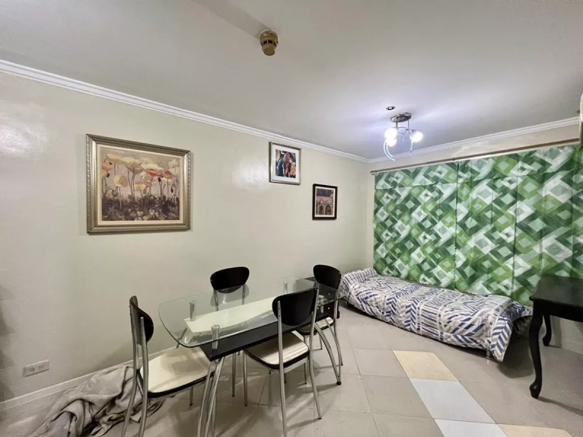 "For Lease Fully furnished 38 sqm 1 bedroom Unit in Palm Tower, Makati City"02