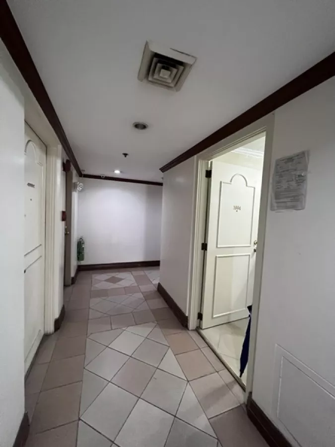 "For Lease Fully furnished 38 sqm 1 bedroom Unit in Palm Tower, Makati City"03