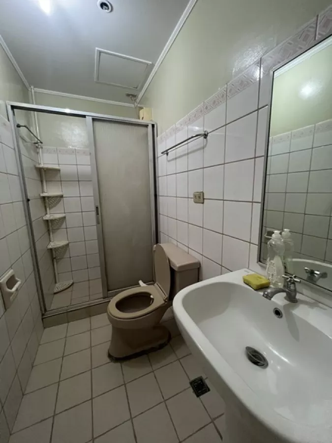 "For Lease Fully furnished 38 sqm 1 bedroom Unit in Palm Tower, Makati City"04