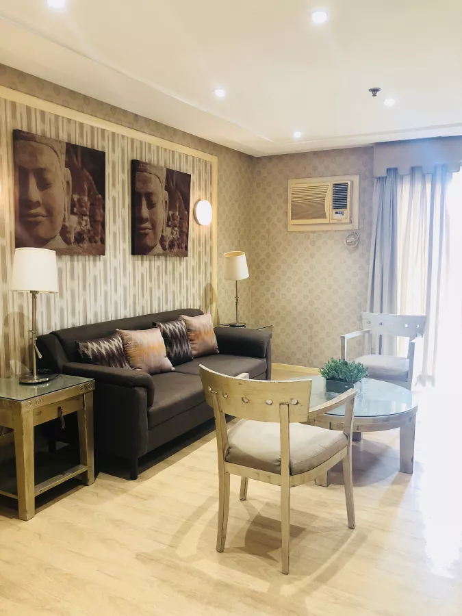 "For Lease 3 Bedroom in Elizabeth Place, Salcedo Village Makati"02