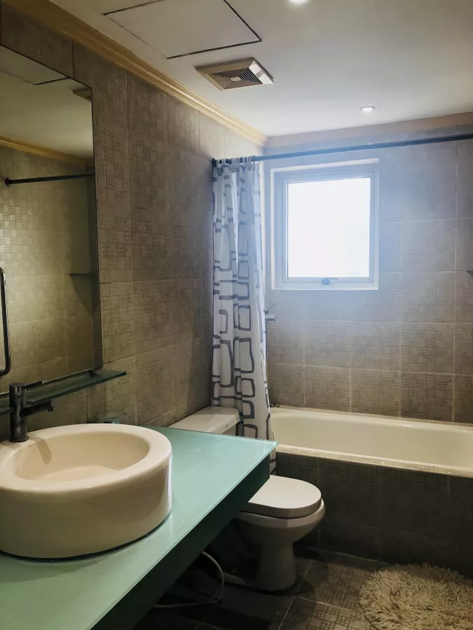 "For Lease 3 Bedroom in Elizabeth Place, Salcedo Village Makati"09
