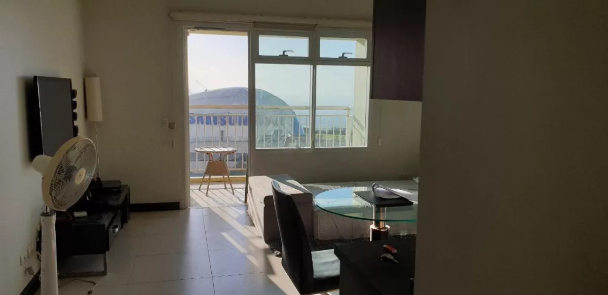 Lovely studio unit in Aston at Two Serendra03