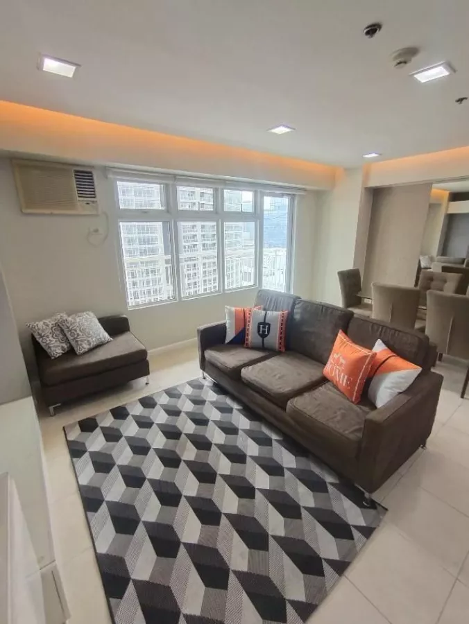 "Exquisite 2 Bedroom Condo in Encino at Two Serendra for Rent, Taguig"04