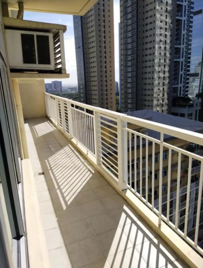 "Exquisite 2 Bedroom Condo in Encino at Two Serendra for Rent, Taguig"06