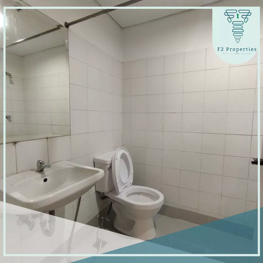 "Renovated 2 Bedroom Unit For Rent in One Lafayette Square, Makati City"05