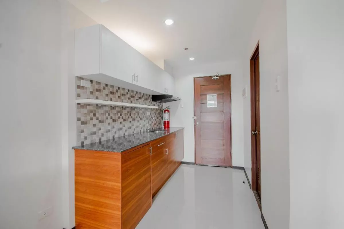 "For Rent Fully Furnished Unit at OYO 739 Cornerstone Manor in Talamban, Cebu"03