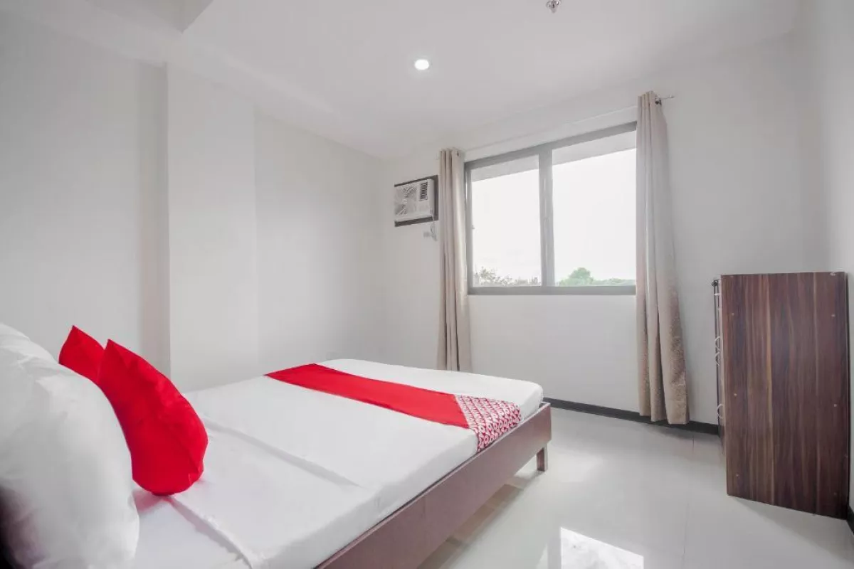 "For Rent Fully Furnished Unit at OYO 739 Cornerstone Manor in Talamban, Cebu"10