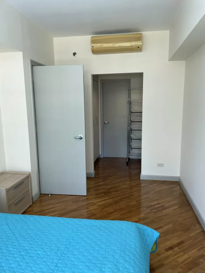 For Rent 1-Bedroom Unit at Rockwell Joya South Low Floor Narciso Realty03