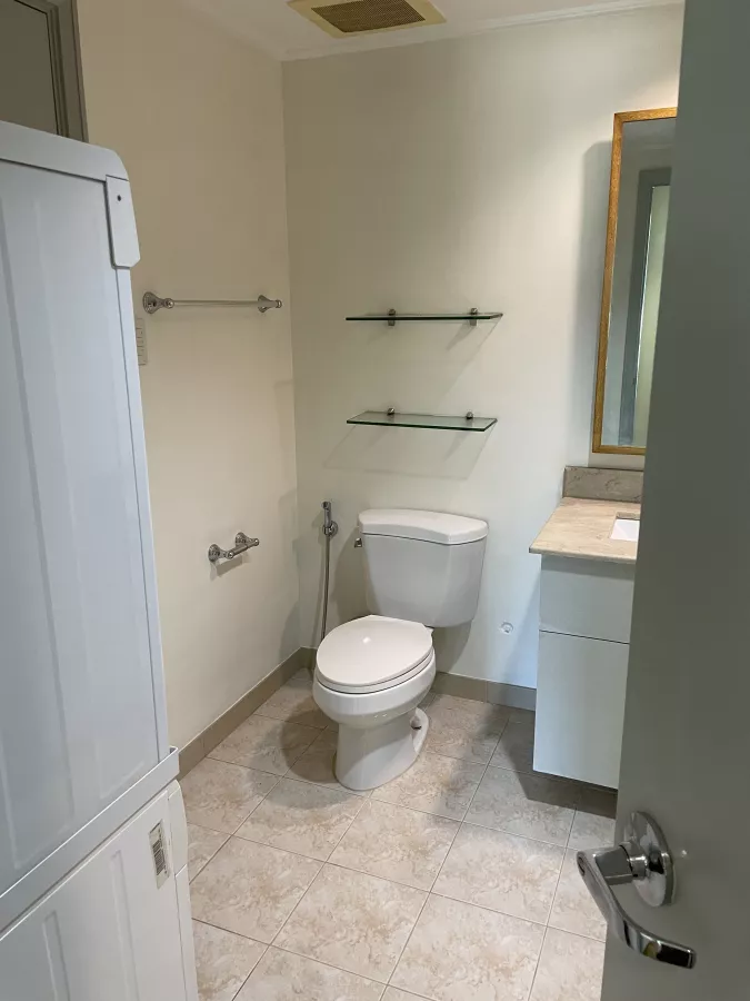 For Rent 1-Bedroom Unit at Rockwell Joya South Low Floor Narciso Realty04