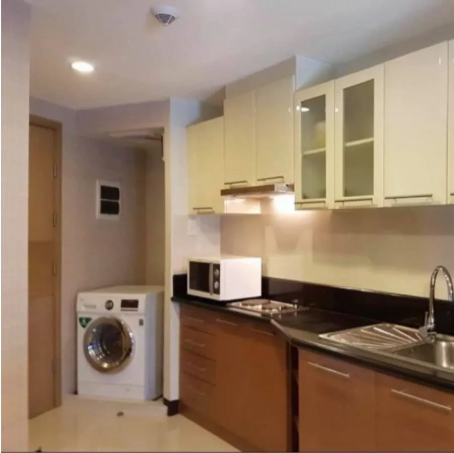 "Studio unit For Lease in One Central Condominium, Makati City"02
