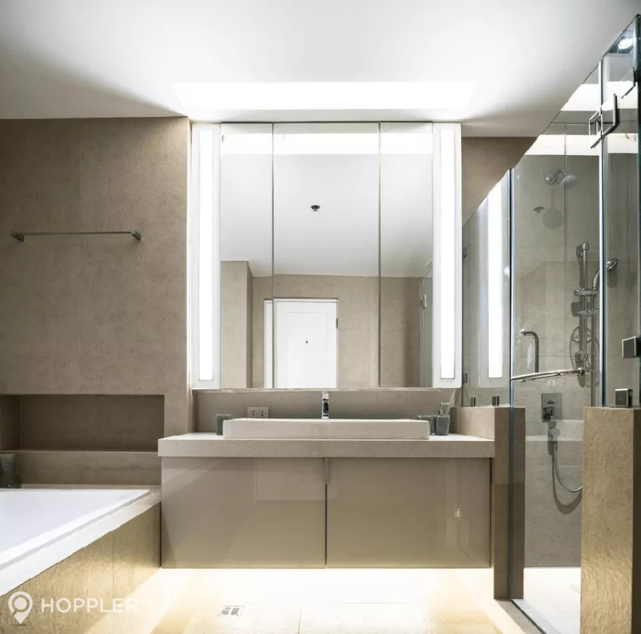 "3BR Condo for Rent in The Residences at Greenbelt, Makati - RR3083881"03