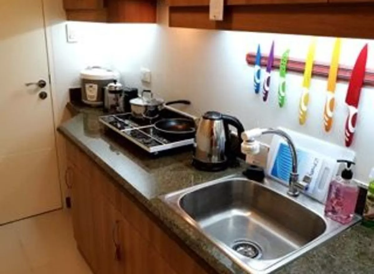 "1 Bedroom Condo Unit at Brio Tower in Guadalupe Viejo, Makati City"06