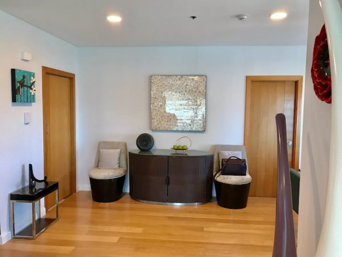 "3BR Park Terraces Point Tower  220m2, FF, Interiored, Facing Laguna"10