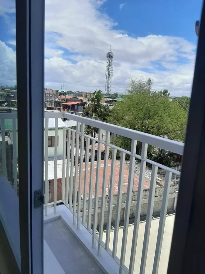 "2 Bedrooms Corner Unit with Balcony for rent in Field Residences, Las Piñas"02