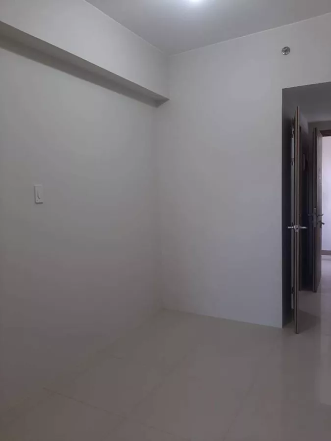 "2 Bedrooms Corner Unit with Balcony for rent in Field Residences, Las Piñas"04