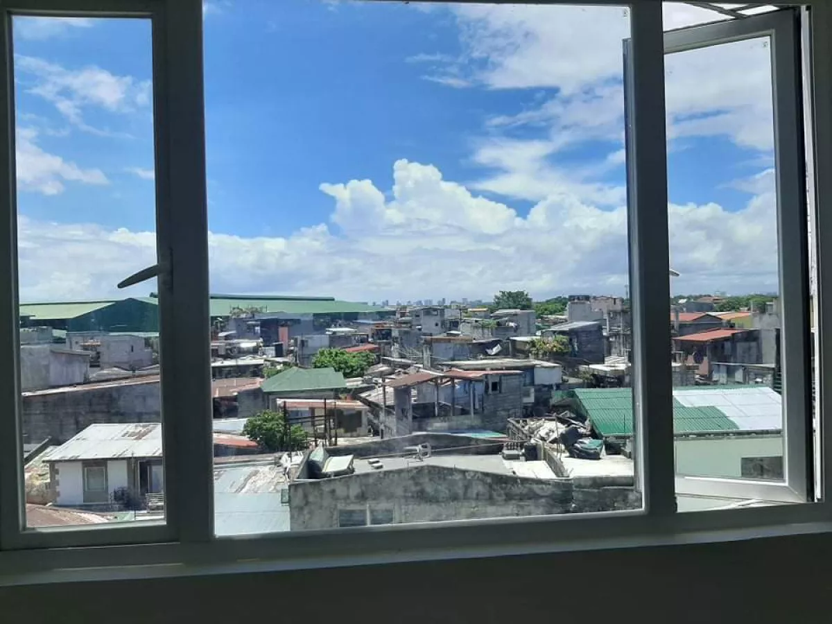 "2 Bedrooms Corner Unit with Balcony for rent in Field Residences, Las Piñas"10