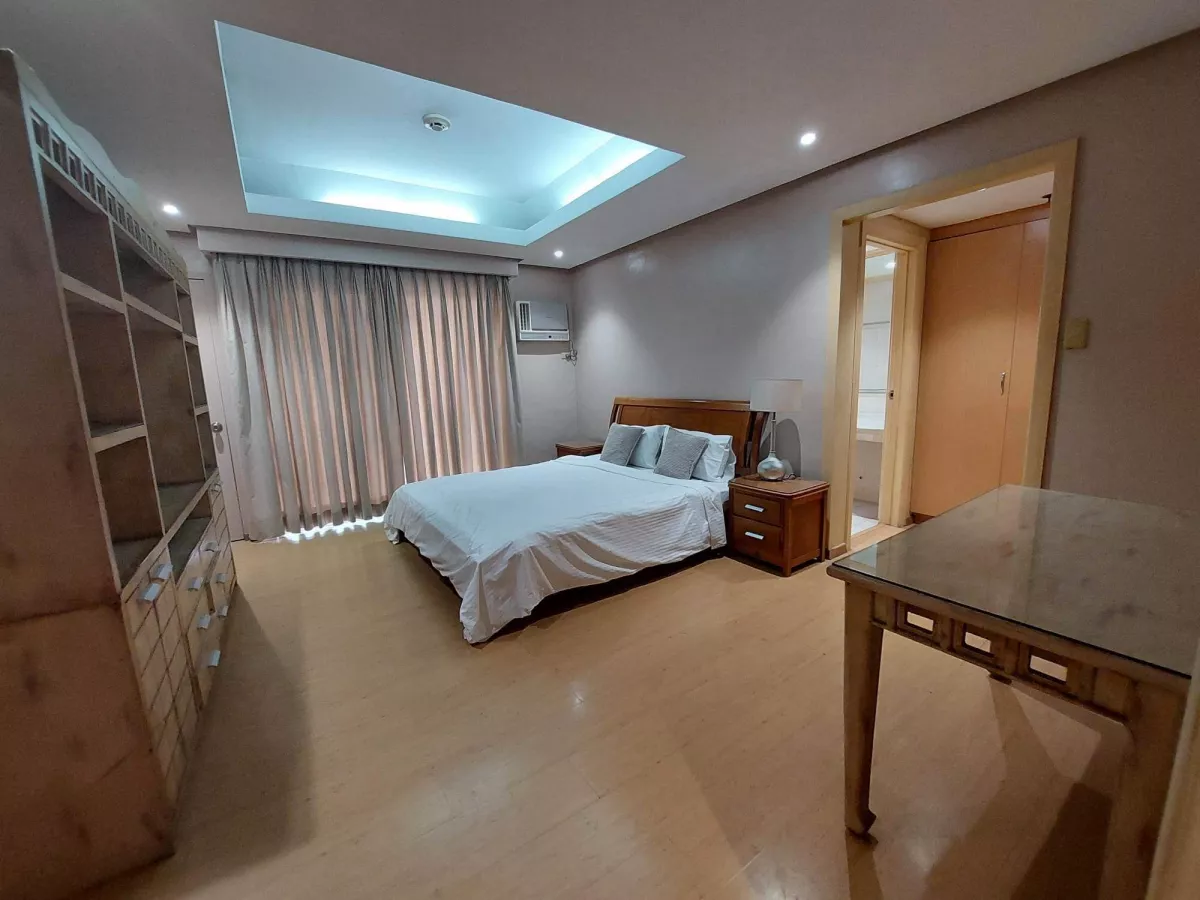 3 Bedroom for Lease in Elizabeth Place Condominium09