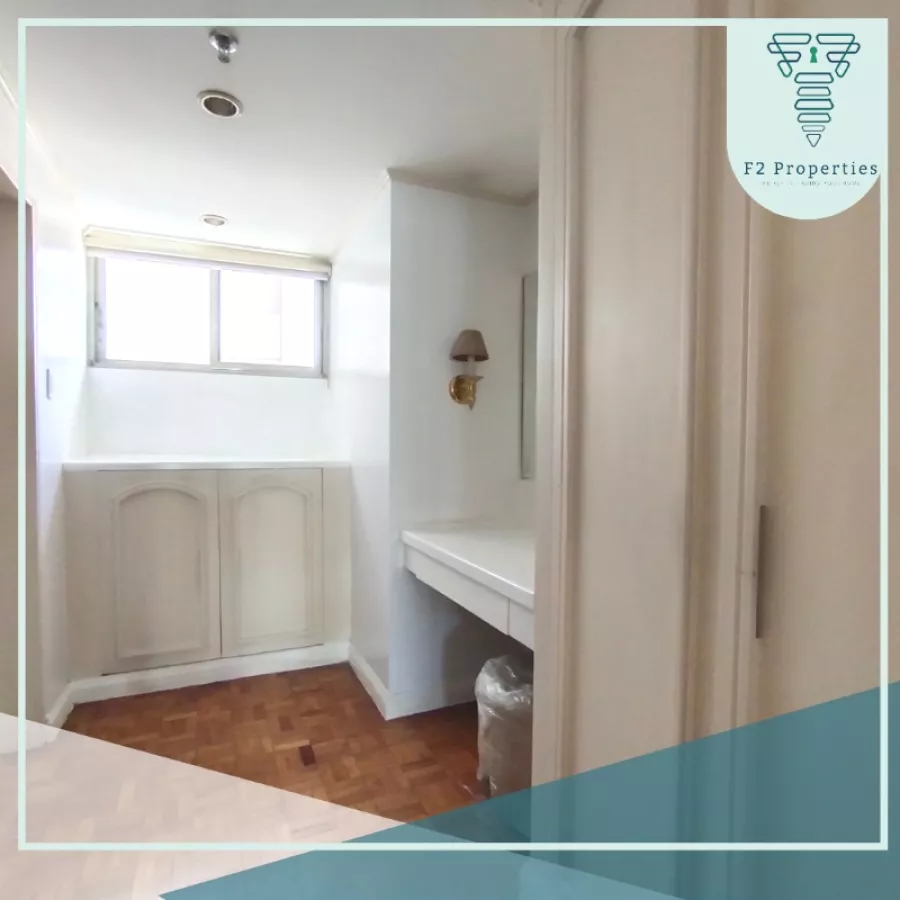 "2 Bedroom Condominium unit for Rent in The Frabella 1, Makati"08