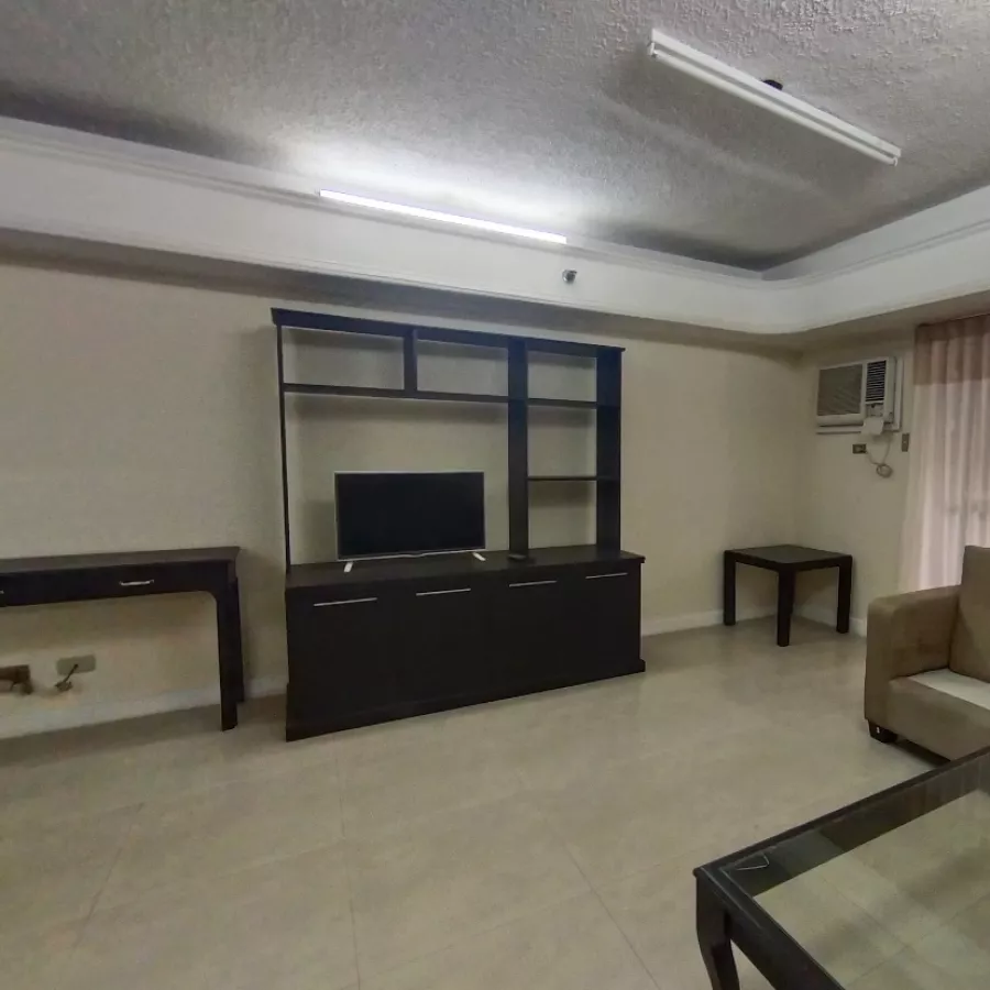 Cosmopolitan Tower 2 Bedrooms for Rent03