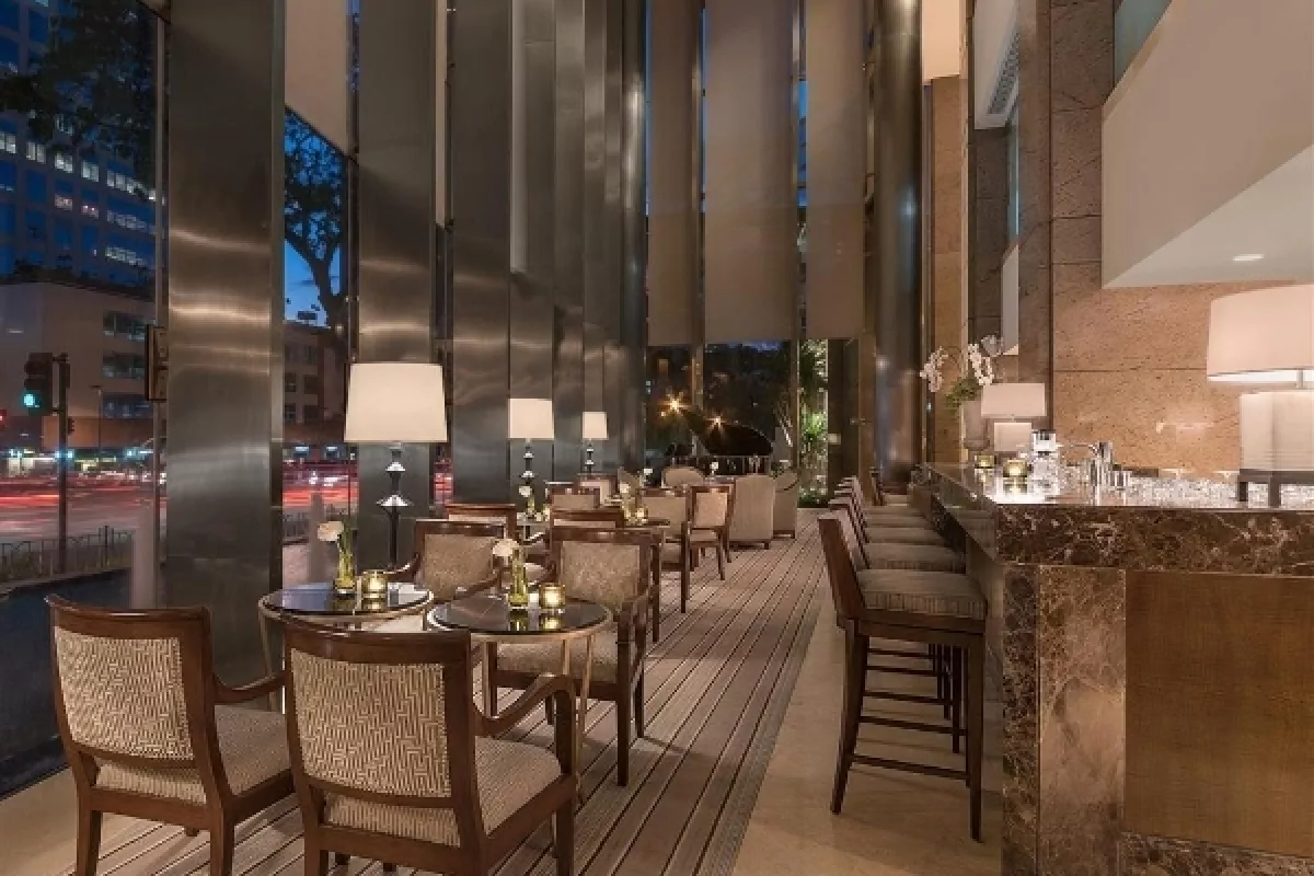 "4 Bedroom with 2 Parking in Discovery Primea, Ayala Avenue, Makati City"07