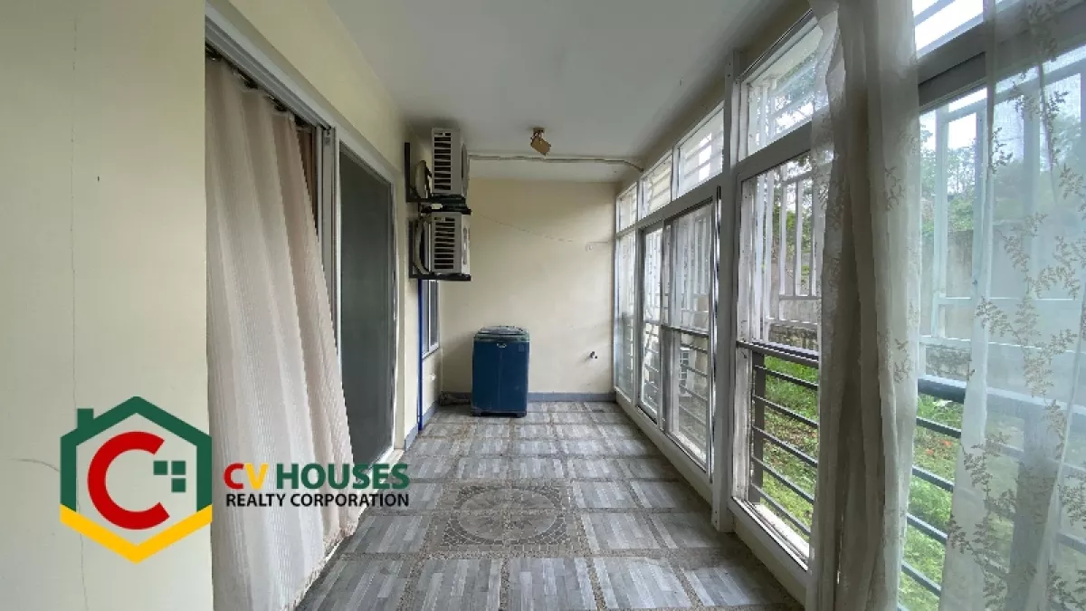 "Fully Furnished 4 Bedroom Condominium unit for Rent in Clark, Pampanga"04