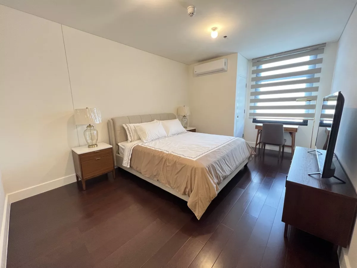 "Cozy 2 Bedroom Unit For Rent Garden Tower, Makati"06