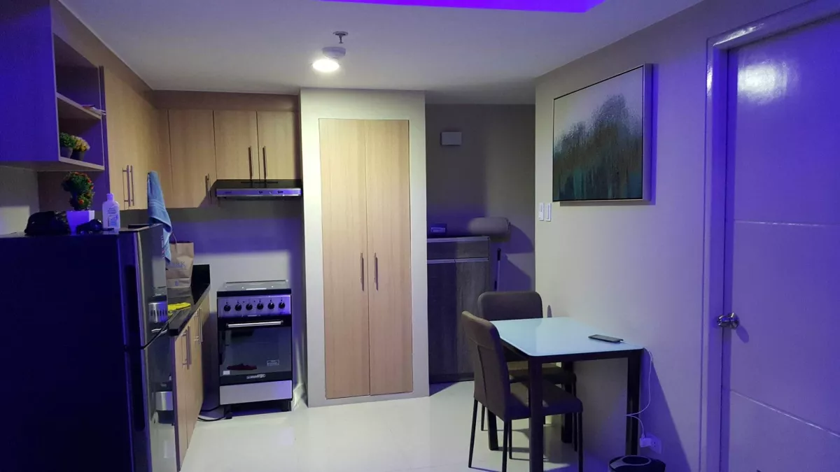 "For Lease 1-Bedroom Furnished Unit near RCBC PLAZA, Makati City"01
