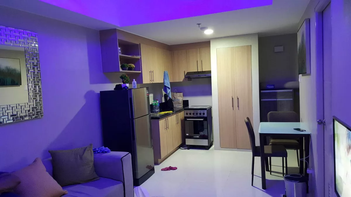 "For Lease 1-Bedroom Furnished Unit near RCBC PLAZA, Makati City"02