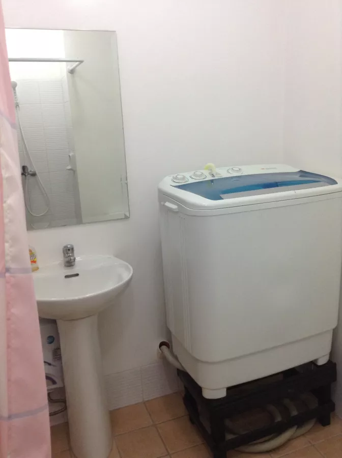 "1 bedroom For Rent at Quezon City, Metro Manila in The Capital Towers"06