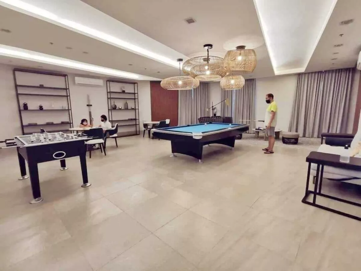 FOR RENT Studio Unit Condominium across Ayala Mall in Cebu Business Park Cebu03