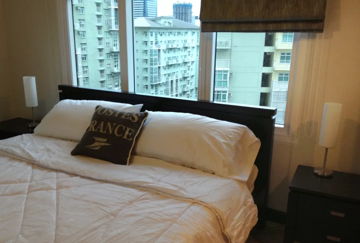 "Fully Furnished 3 Bedroom Unit For Lease in Serendra, Mckinley Parkway, Taguig"06