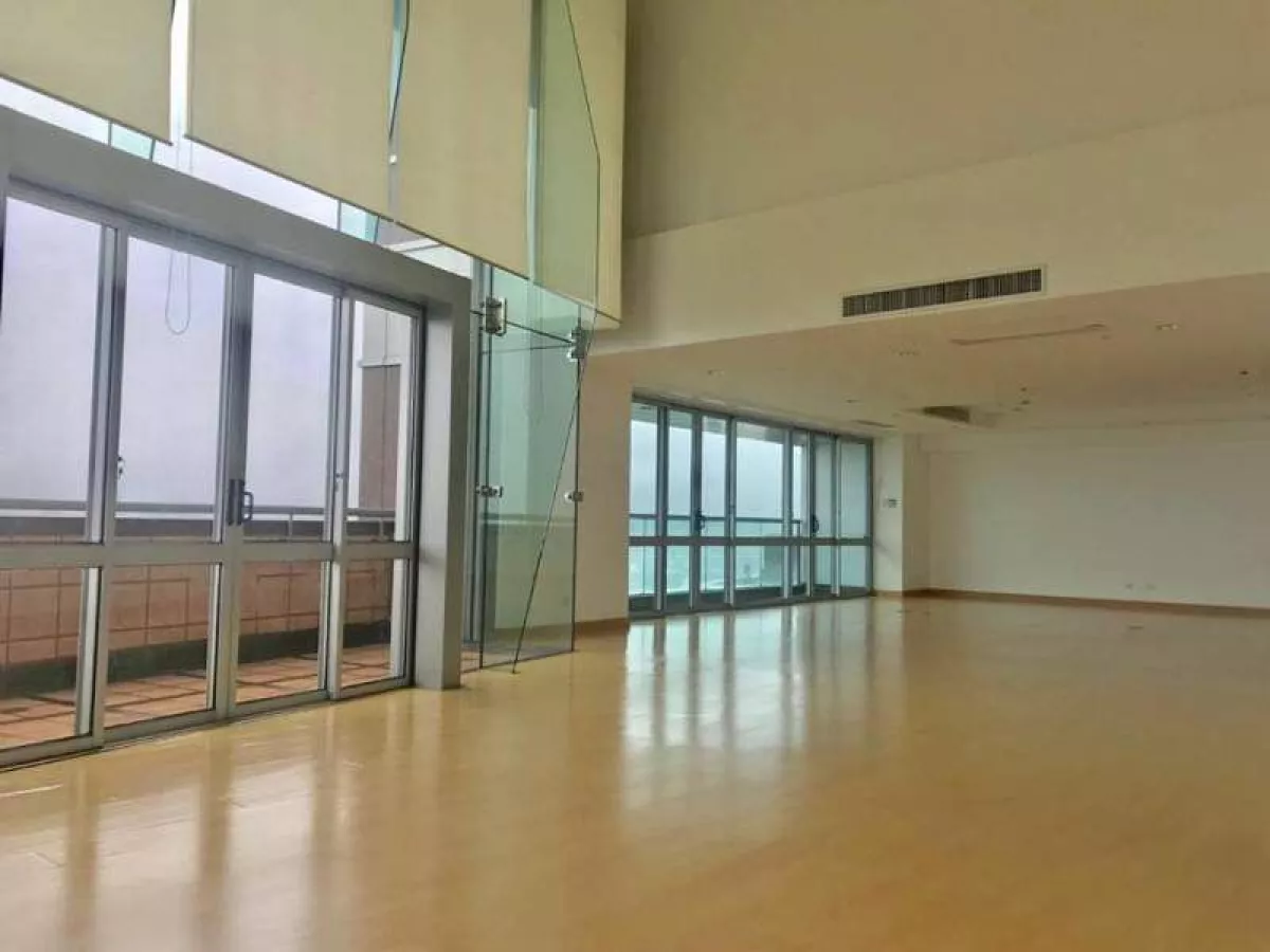 "36th floor Regent Parkway, BGC, Taguig"02