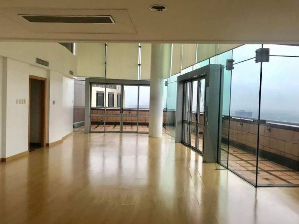 "36th floor Regent Parkway, BGC, Taguig"05