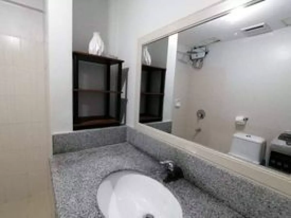 "2 Bedroom with Parking in Asteria Residences, Parañaque City For lease"08