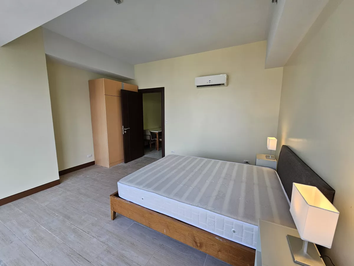 "1BR Condo unit at Three Central, Makati CBD | 1DR-033"07