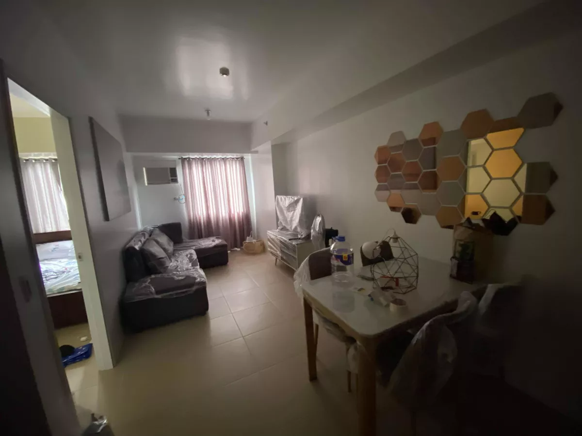 "1 Bedroom Unit For Rent in Sola Tower 1 Vertis North, Quezon City"02